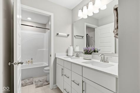 15546 Senita Lane Fishers IN 46037