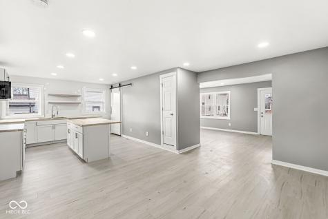 2421 E 11th Street Indianapolis IN 46201