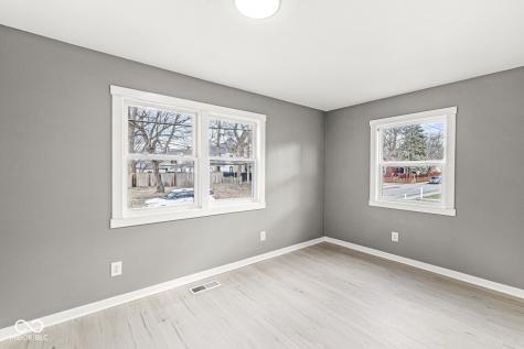 2421 E 11th Street Indianapolis IN 46201