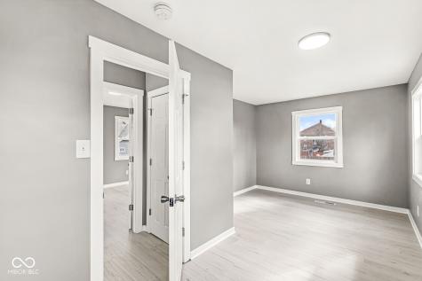2421 E 11th Street Indianapolis IN 46201