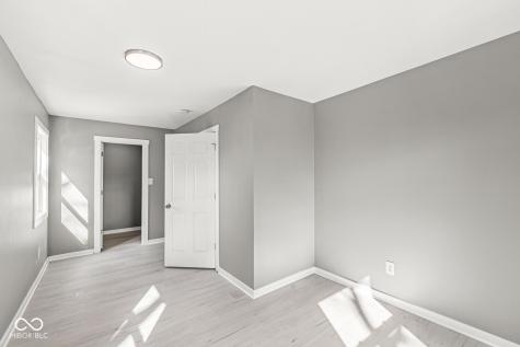 2421 E 11th Street Indianapolis IN 46201