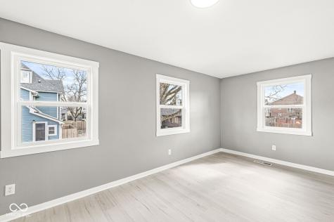 2421 E 11th Street Indianapolis IN 46201