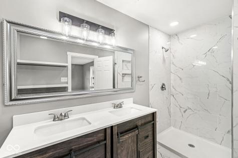 2421 E 11th Street Indianapolis IN 46201
