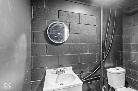 2421 E 11th Street Indianapolis IN 46201