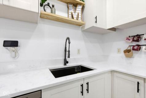 7979 Cobblesprings Drive Avon IN 46123