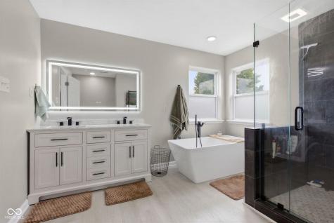 7979 Cobblesprings Drive Avon IN 46123
