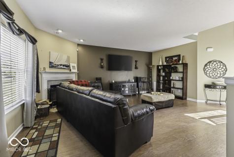 1416 Gleneagle Drive Indianapolis IN 46239