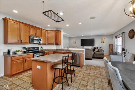 6678 Avalon Boulevard Avon IN 46123