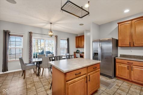 6678 Avalon Boulevard Avon IN 46123