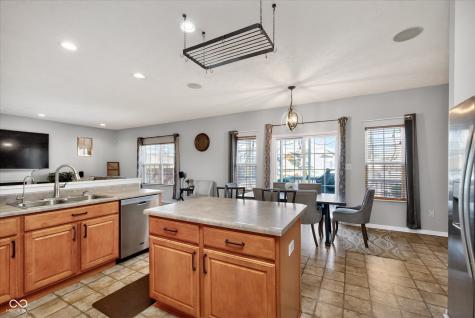 6678 Avalon Boulevard Avon IN 46123