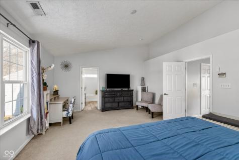 6678 Avalon Boulevard Avon IN 46123