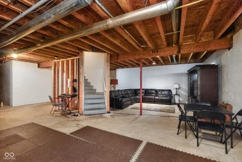 6678 Avalon Boulevard Avon IN 46123