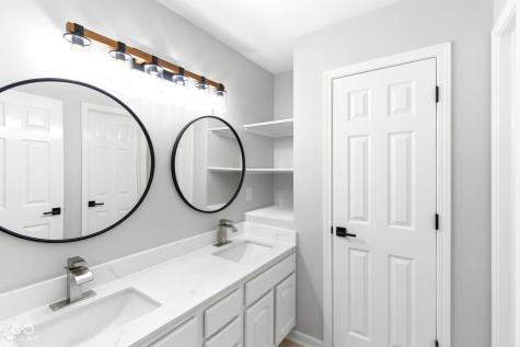 8146 Winterset Circle Indianapolis IN 46214