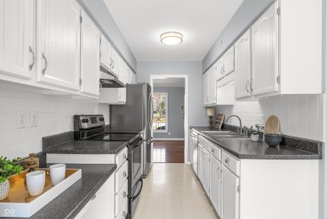 10707 Lakeshore Drive E Carmel IN 46033