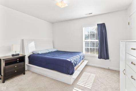 2326 Gradison Circle Indianapolis IN 46214