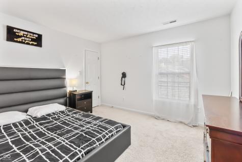 2326 Gradison Circle Indianapolis IN 46214