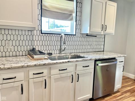 1123 Washington Street Hope IN 47246