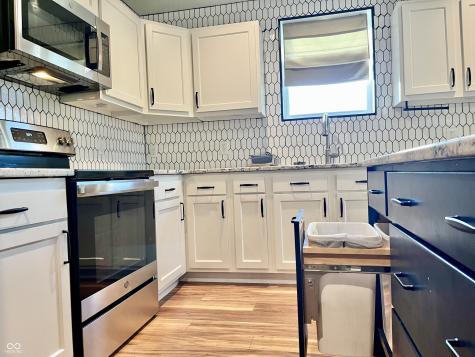 1123 Washington Street Hope IN 47246