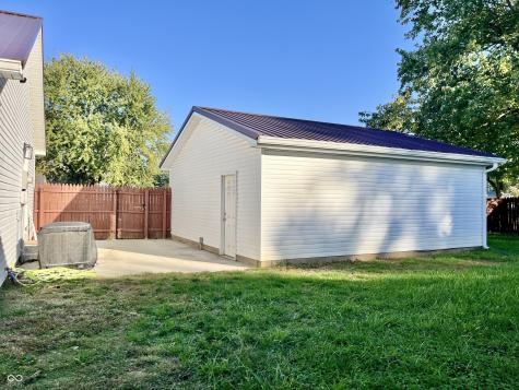 1123 Washington Street Hope IN 47246