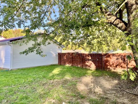 1123 Washington Street Hope IN 47246