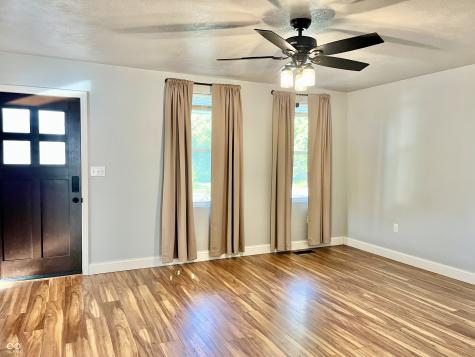 1123 Washington Street Hope IN 47246