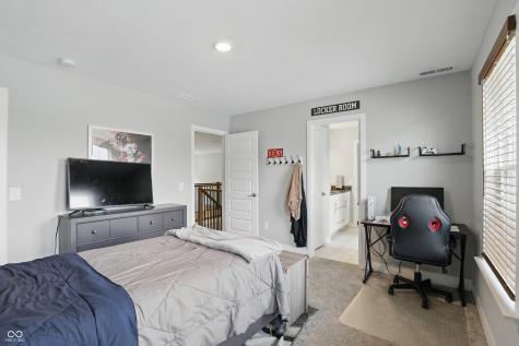 16244 Perrault Court Fishers IN 46040