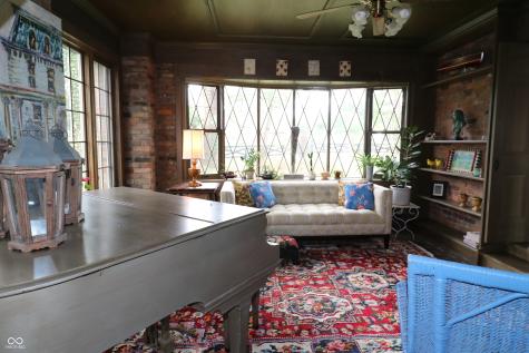 1 Crosstie Lane Batesville IN 47006