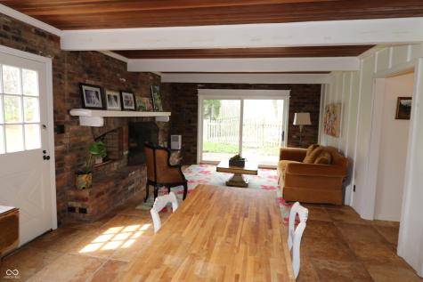 1 Crosstie Lane Batesville IN 47006