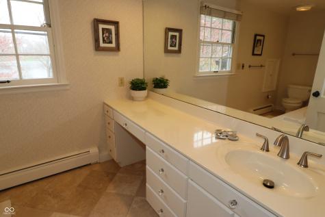 1 Crosstie Lane Batesville IN 47006