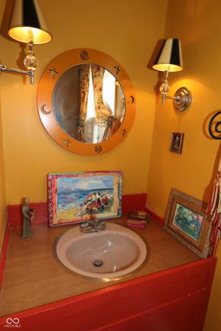 1 Crosstie Lane Batesville IN 47006