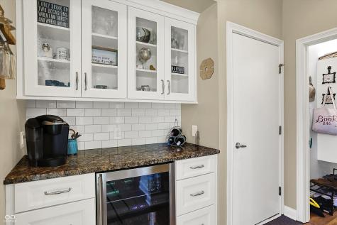 5521 Salem Drive N Carmel IN 46033