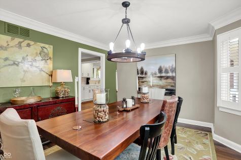 340 W Poplar Street Zionsville IN 46077