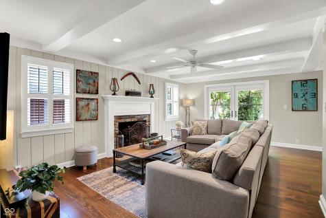 340 W Poplar Street Zionsville IN 46077