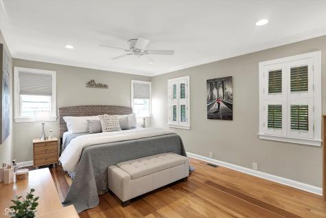 340 W Poplar Street Zionsville IN 46077
