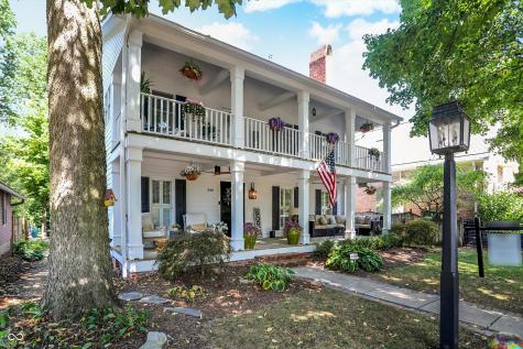 340 W Poplar Street Zionsville IN 46077