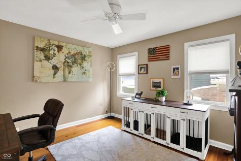 340 W Poplar Street Zionsville IN 46077