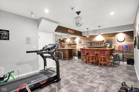 340 W Poplar Street Zionsville IN 46077