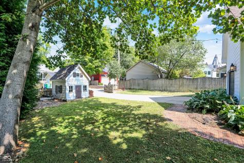 340 W Poplar Street Zionsville IN 46077
