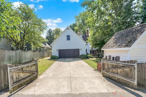 340 W Poplar Street Zionsville IN 46077