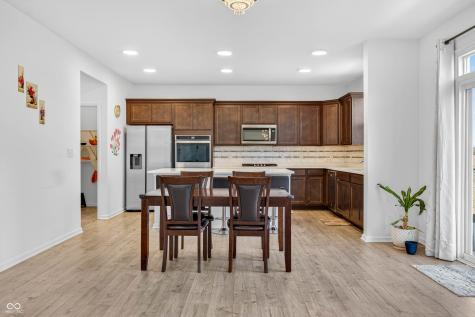 3073 Creekridge Court Columbus IN 47201