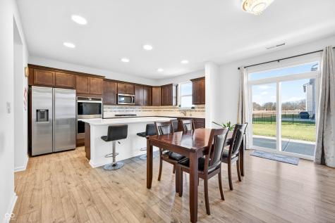 3073 Creekridge Court Columbus IN 47201