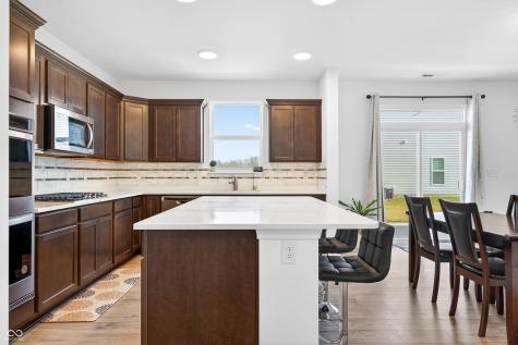 3073 Creekridge Court Columbus IN 47201