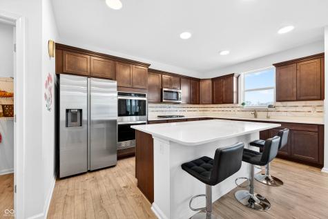 3073 Creekridge Court Columbus IN 47201