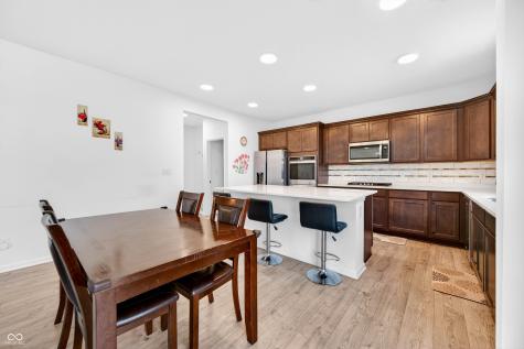 3073 Creekridge Court Columbus IN 47201