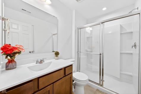 3073 Creekridge Court Columbus IN 47201