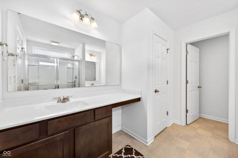 3073 Creekridge Court Columbus IN 47201