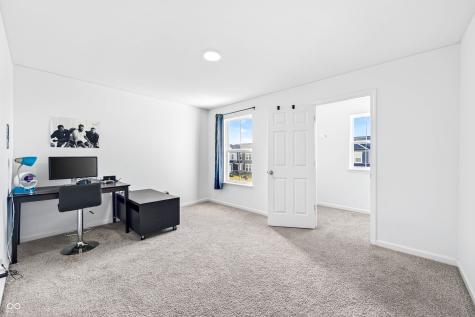 3073 Creekridge Court Columbus IN 47201