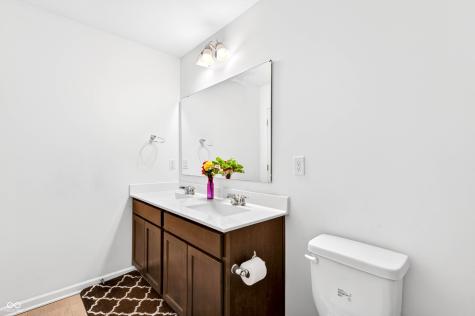 3073 Creekridge Court Columbus IN 47201