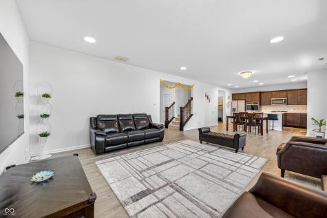 3073 Creekridge Court Columbus IN 47201