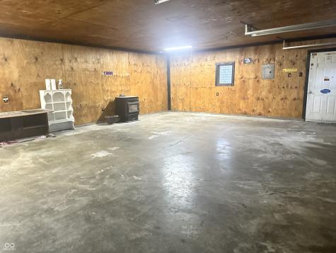 829 W 300 S Crawfordsville IN 47933